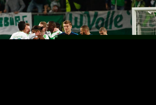  沃尔夫斯堡防守固若金汤，零封对手收获宝贵平局  